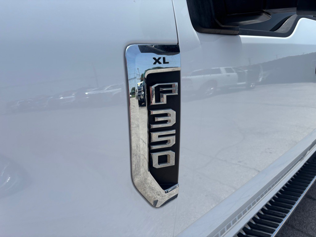 2022 Ford F-350 Image 9