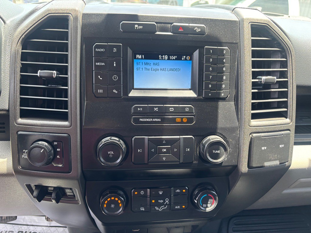 2022 Ford F-350 Image 15