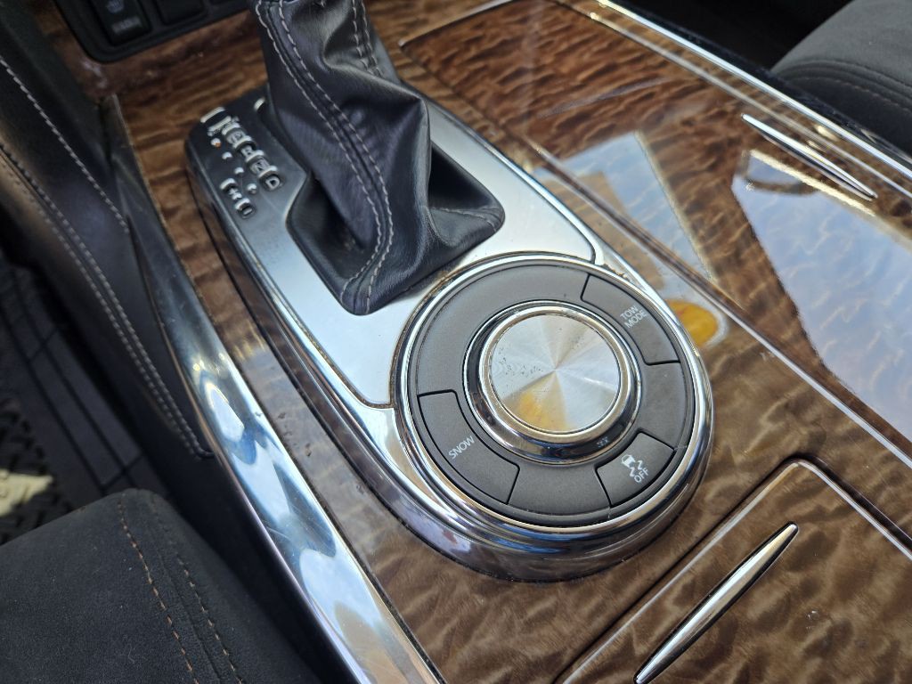 2019 Nissan Armada Image 18