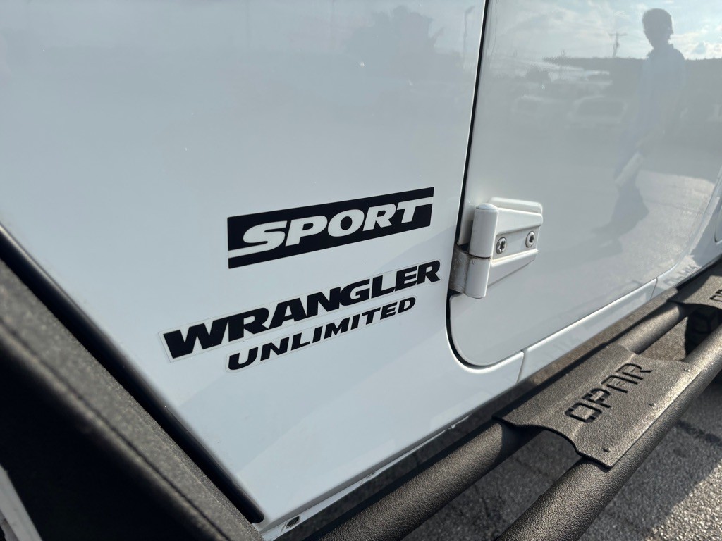 2016 Jeep Wrangler Unlimited Image 9