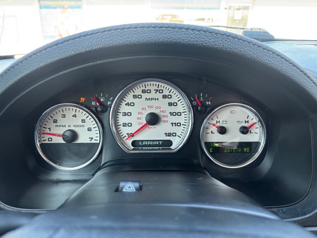 2005 Ford F-150 Image 13