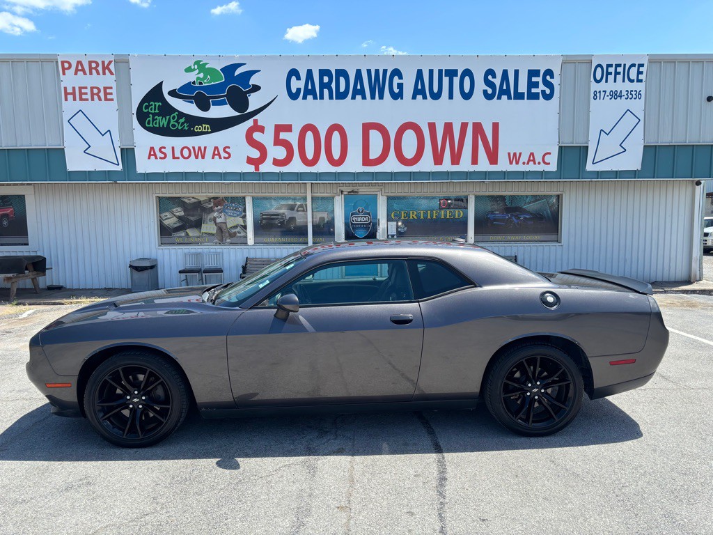 2018 Dodge Challenger Image 2
