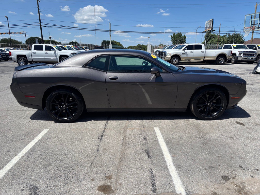 2018 Dodge Challenger Image 6