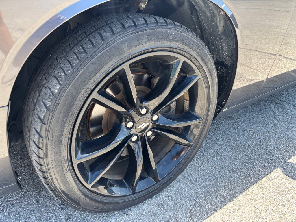 2018 Dodge Challenger Image 9
