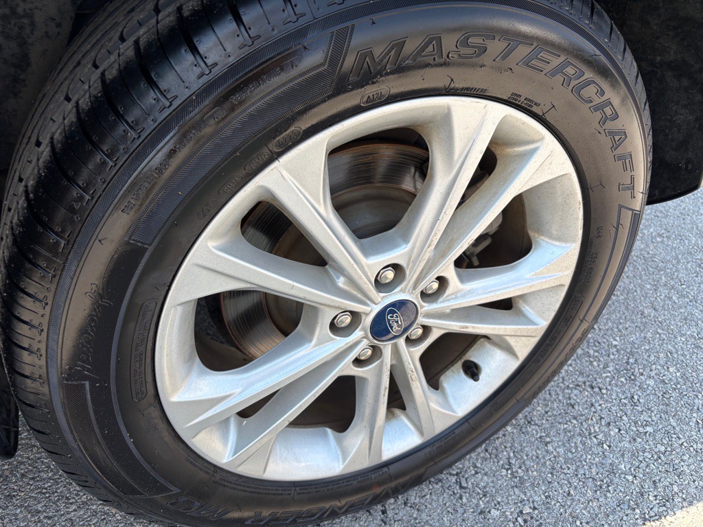 2019 Ford Escape Image 9