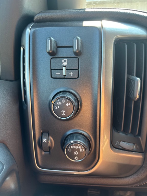 2015 Chevrolet Silverado 1500 Image 13