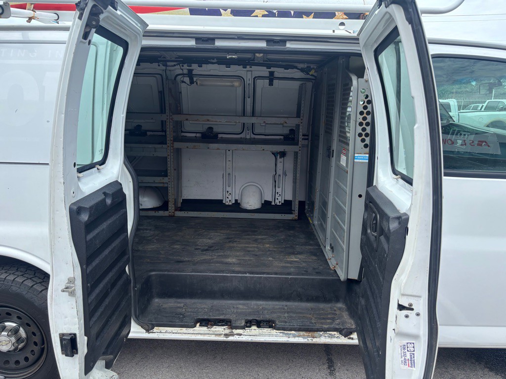 2013 GMC Savana Image 14