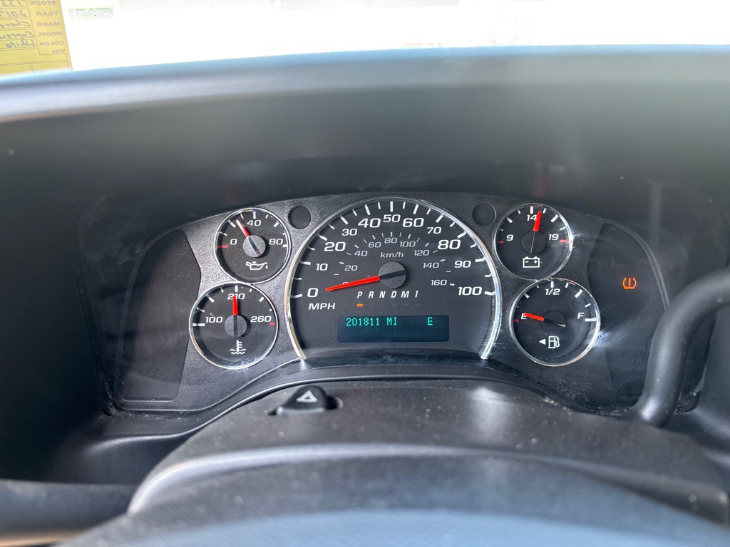 2017 Chevrolet Express Image 10
