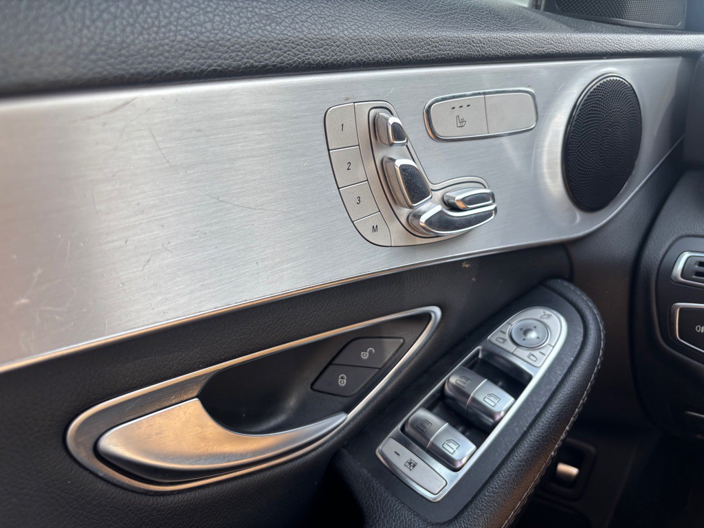 2018 Mercedes-Benz C-Class Image 16