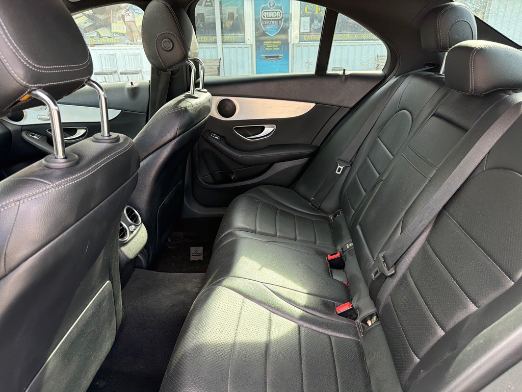 2018 Mercedes-Benz C-Class Image 11