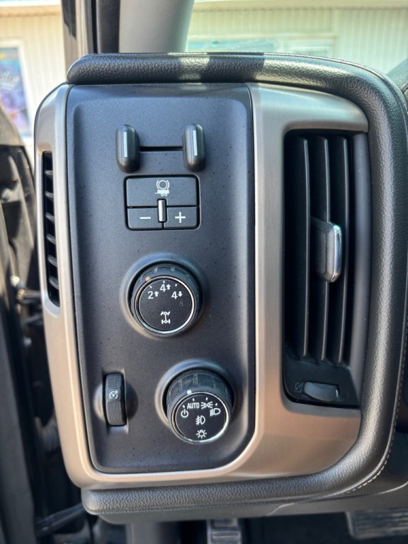 2015 GMC Sierra 3500 Image 16