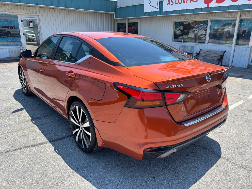 2021 Nissan Altima Image 3