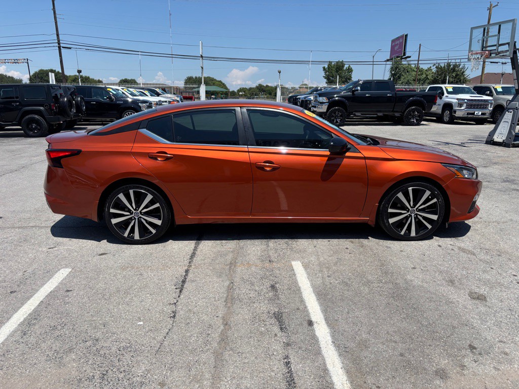 2021 Nissan Altima Image 6