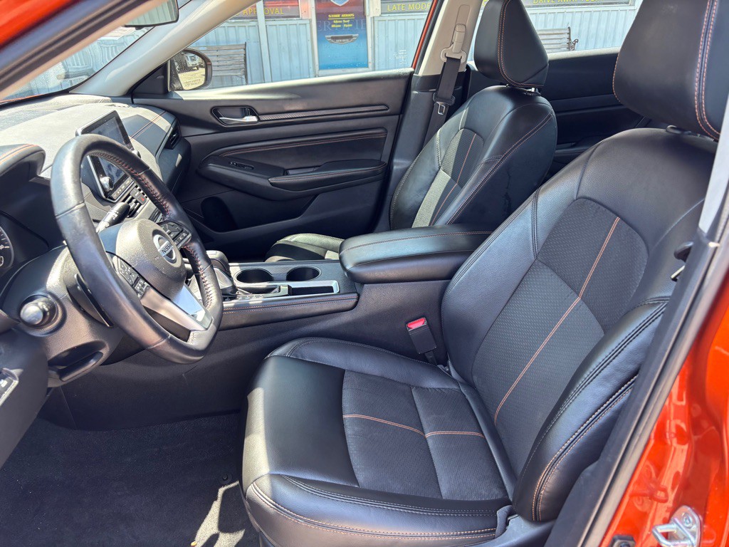 2021 Nissan Altima Image 10