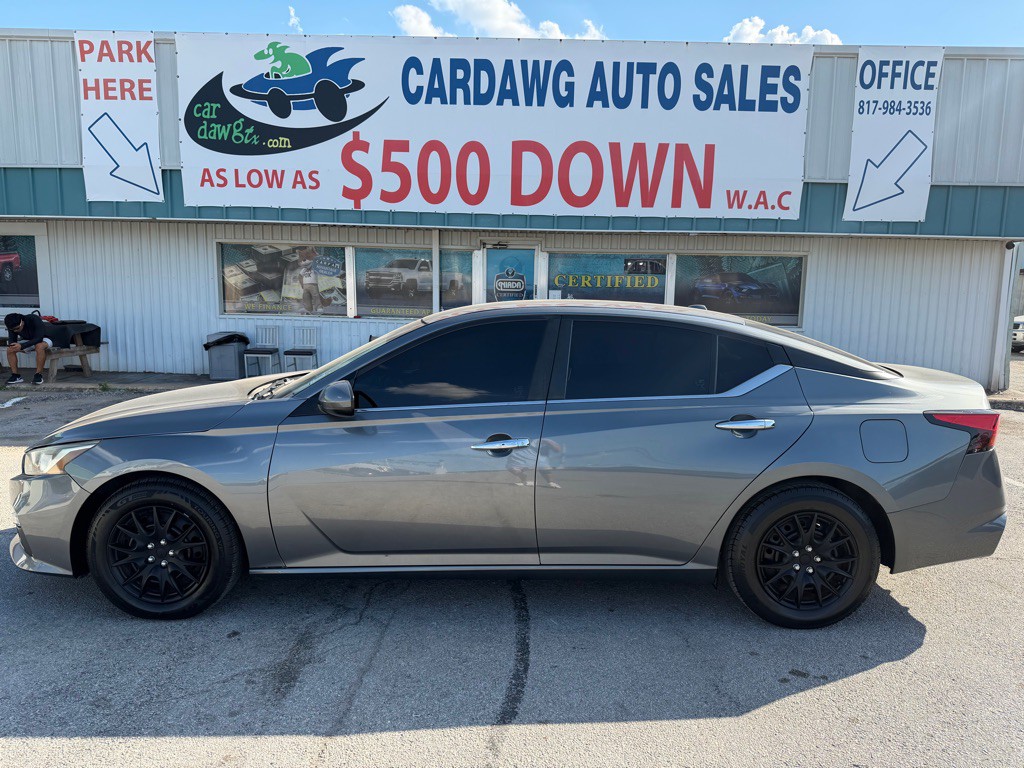 2019 Nissan Altima Image 2