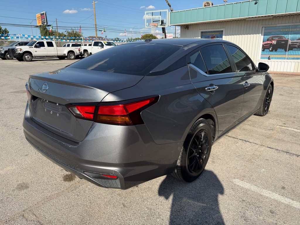 2019 Nissan Altima Image 5