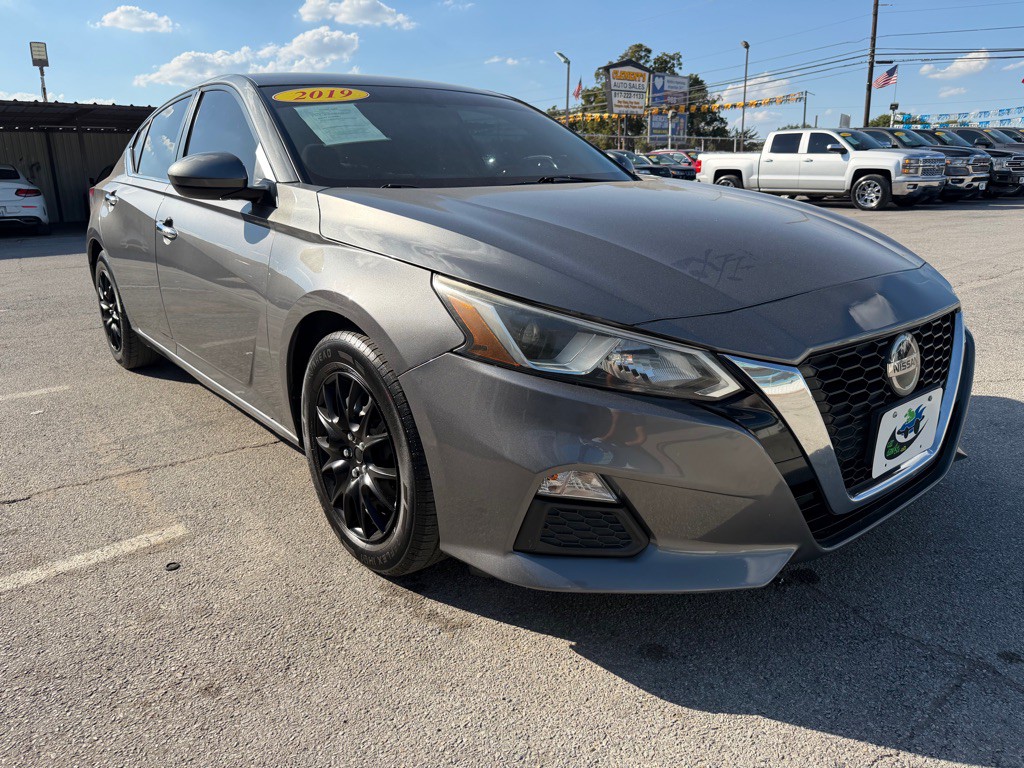2019 Nissan Altima Image 7