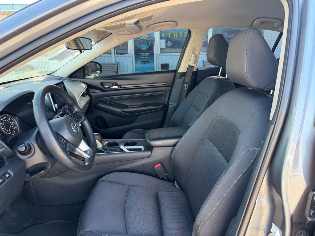 2019 Nissan Altima Image 10