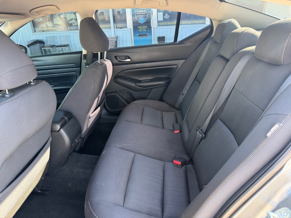 2019 Nissan Altima Image 11