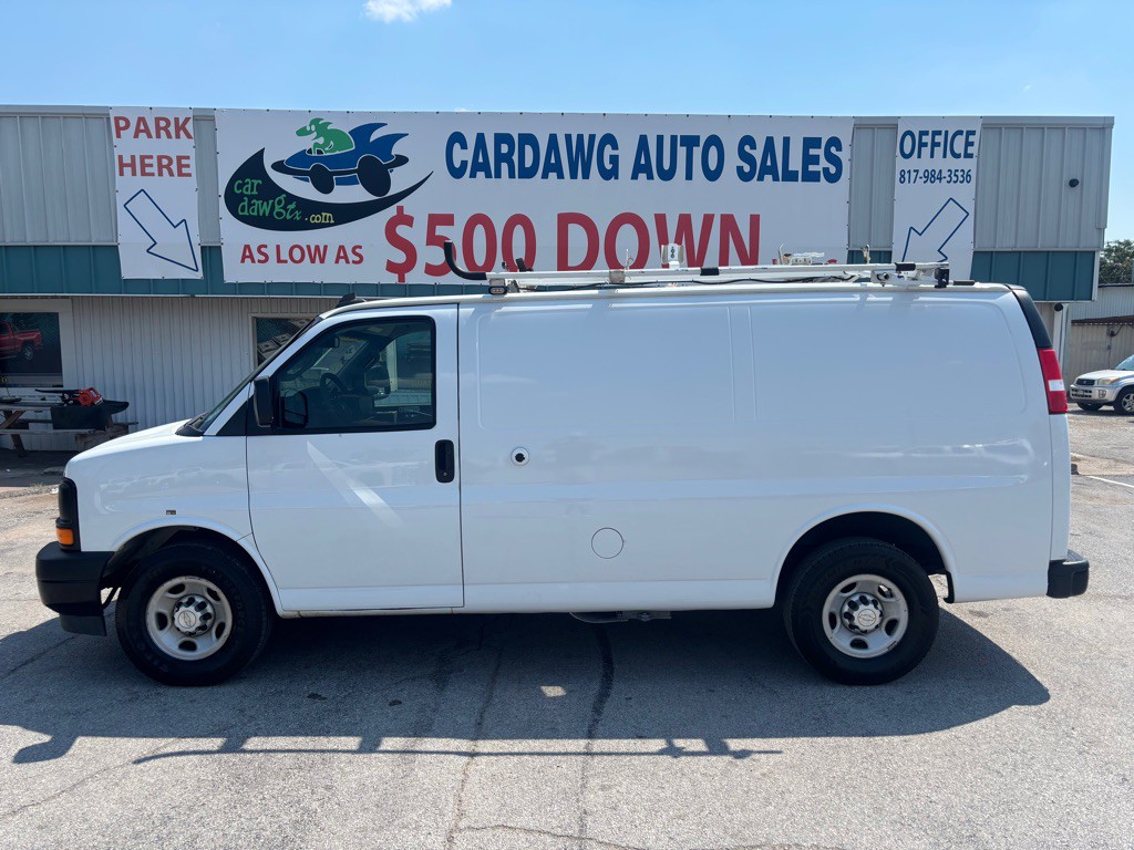 2017 Chevrolet Express Image 2