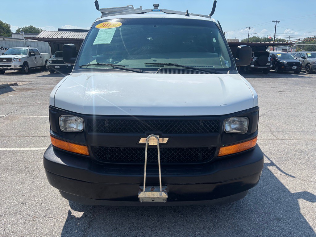 2017 Chevrolet Express Image 8