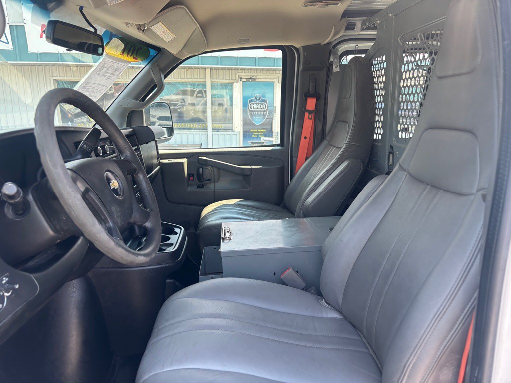 2017 Chevrolet Express Image 11