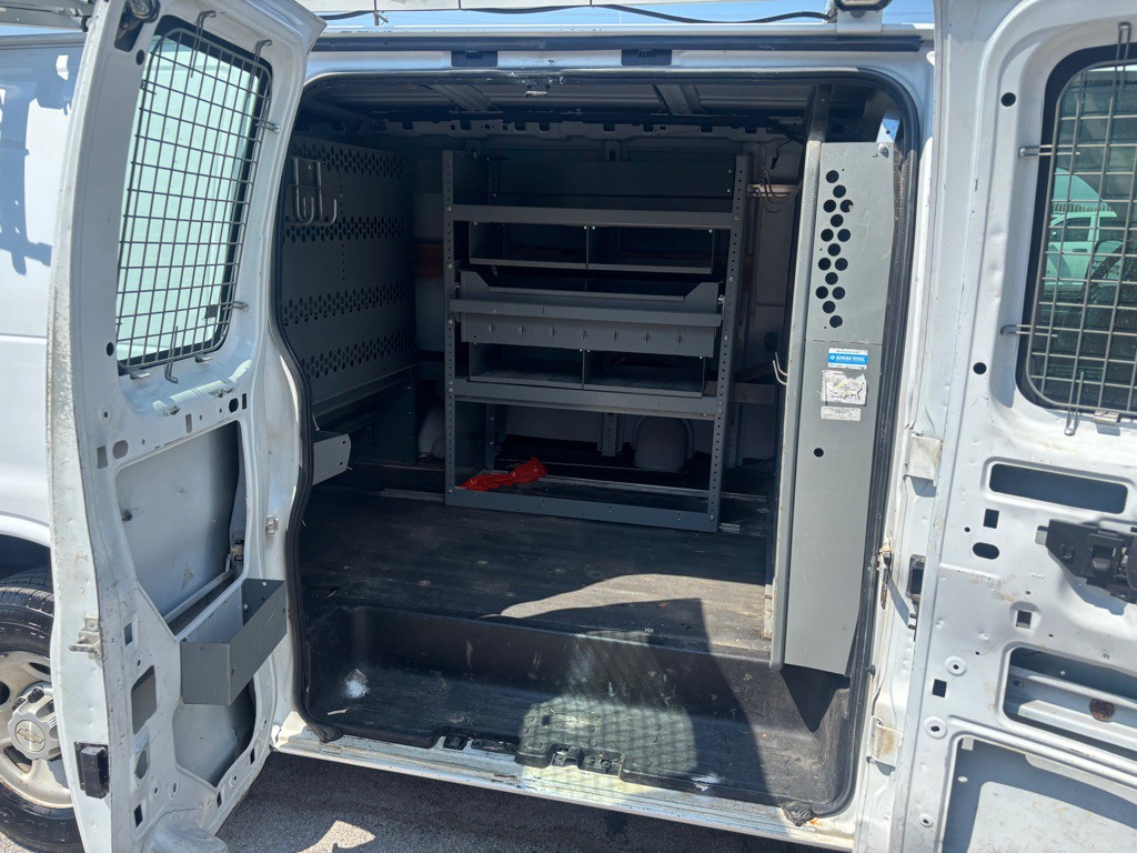 2017 Chevrolet Express Image 13
