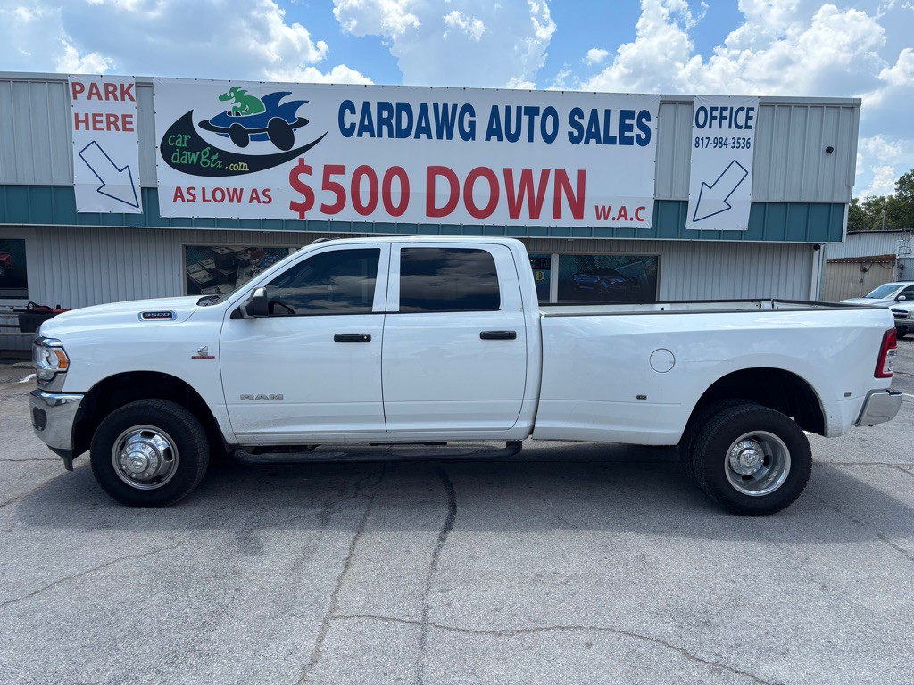 2019 RAM 3500 Image 2