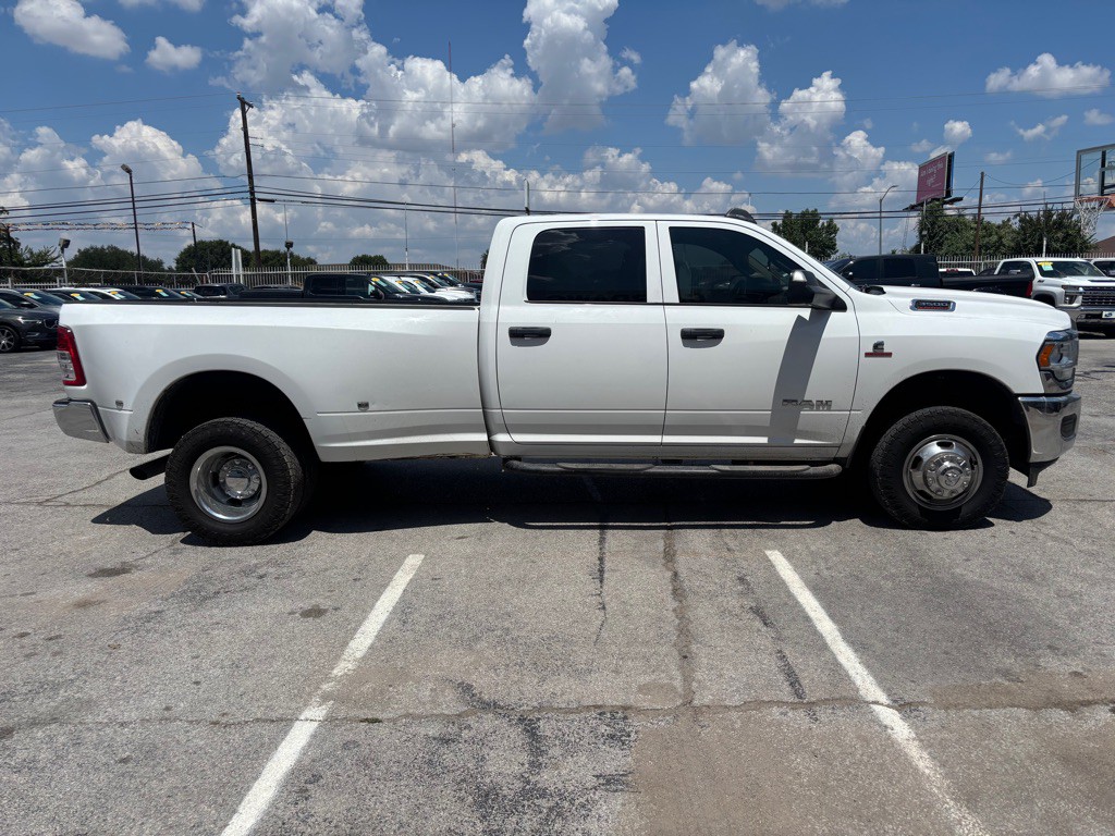 2019 RAM 3500 Image 6