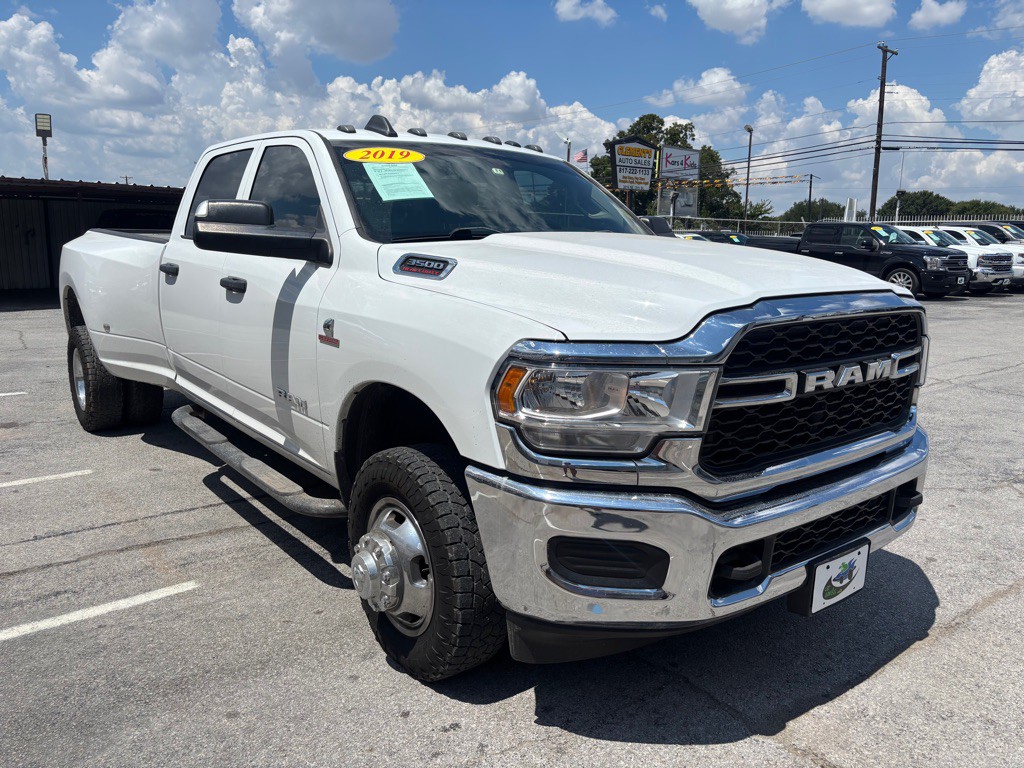 2019 RAM 3500 Image 7