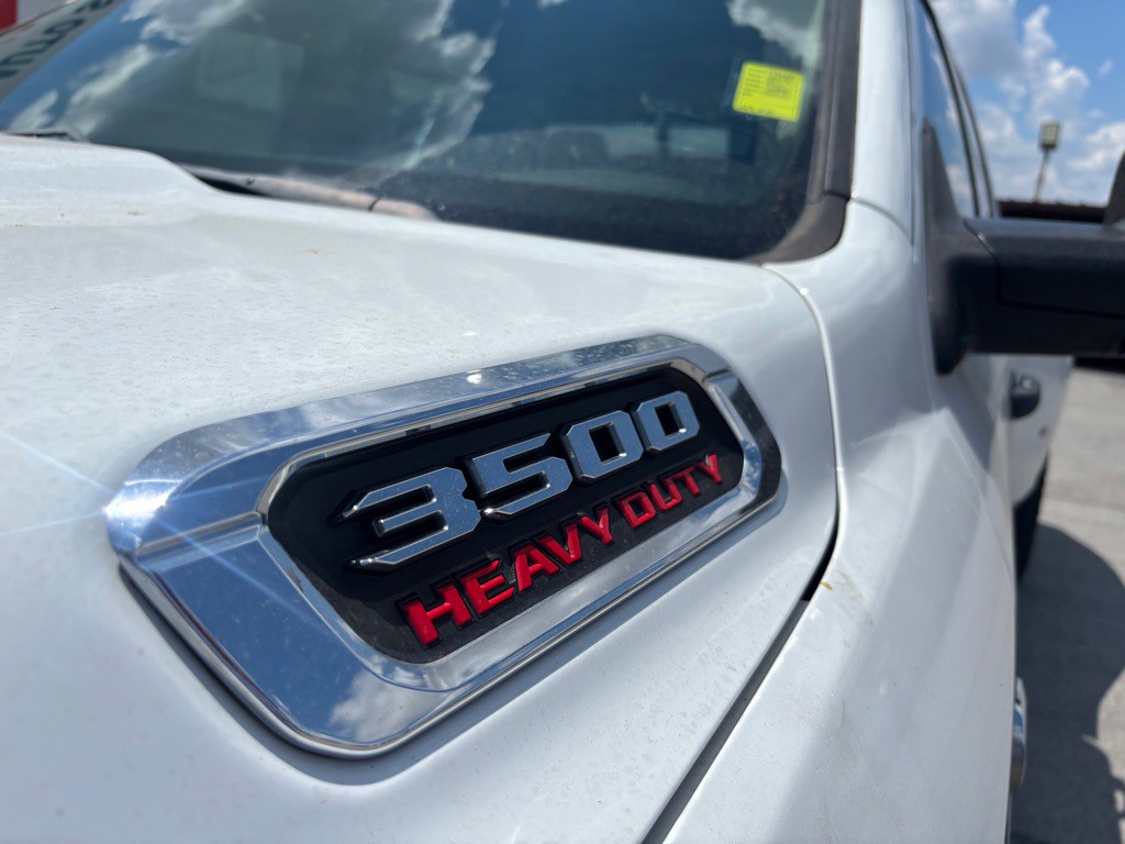 2019 RAM 3500 Image 9