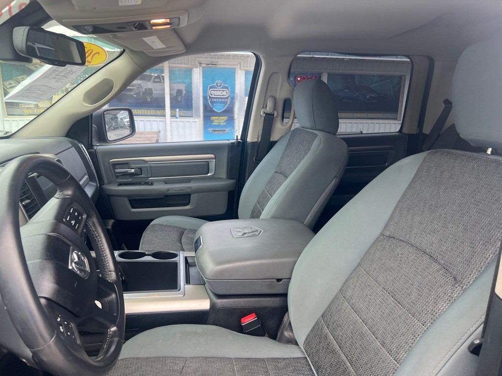 2014 RAM 1500 Image 10