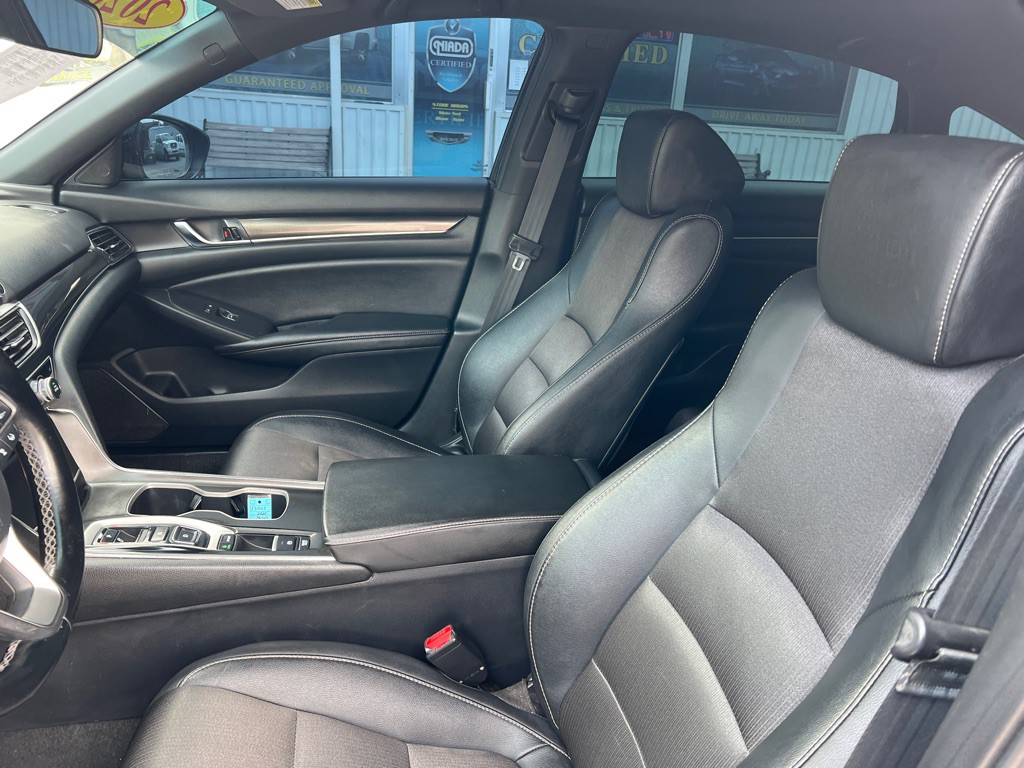 2020 Honda Accord Image 9