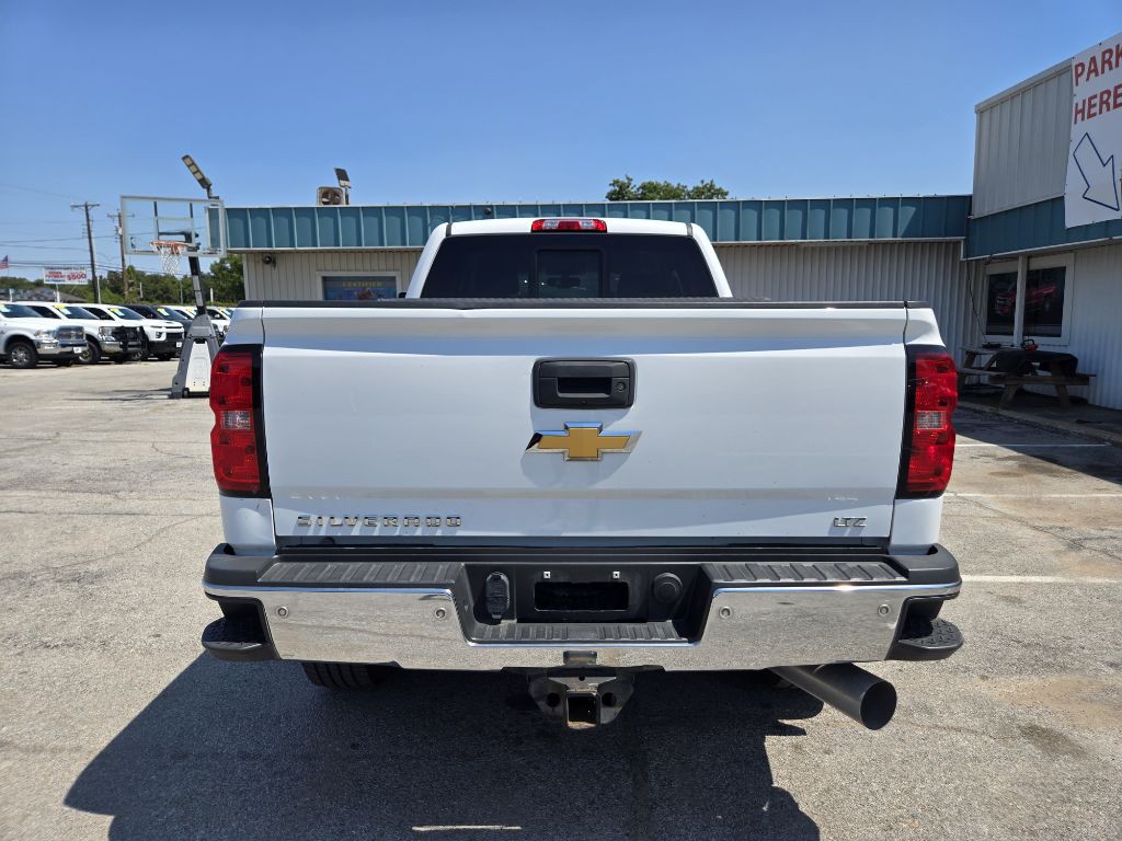 2019 Chevrolet Silverado 1500 Image 2