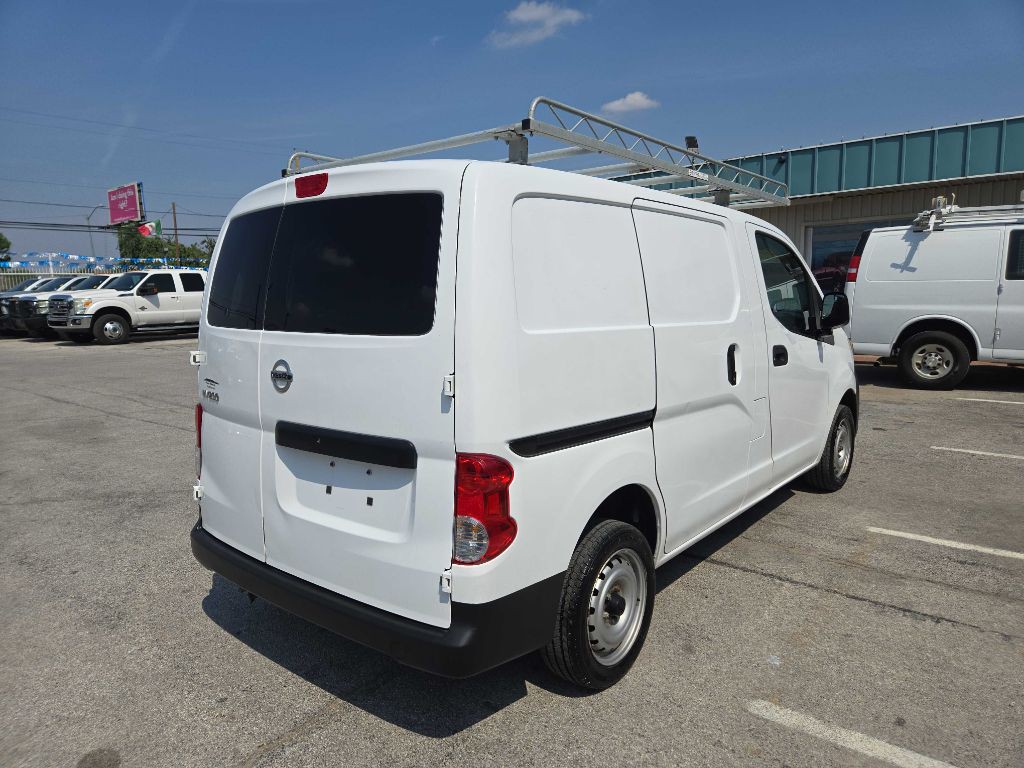 2016 Nissan NV200 Image 5