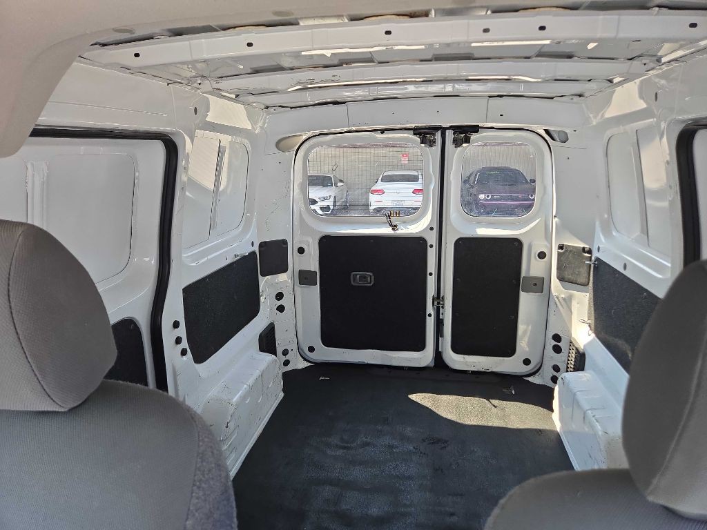 2016 Nissan NV200 Image 12