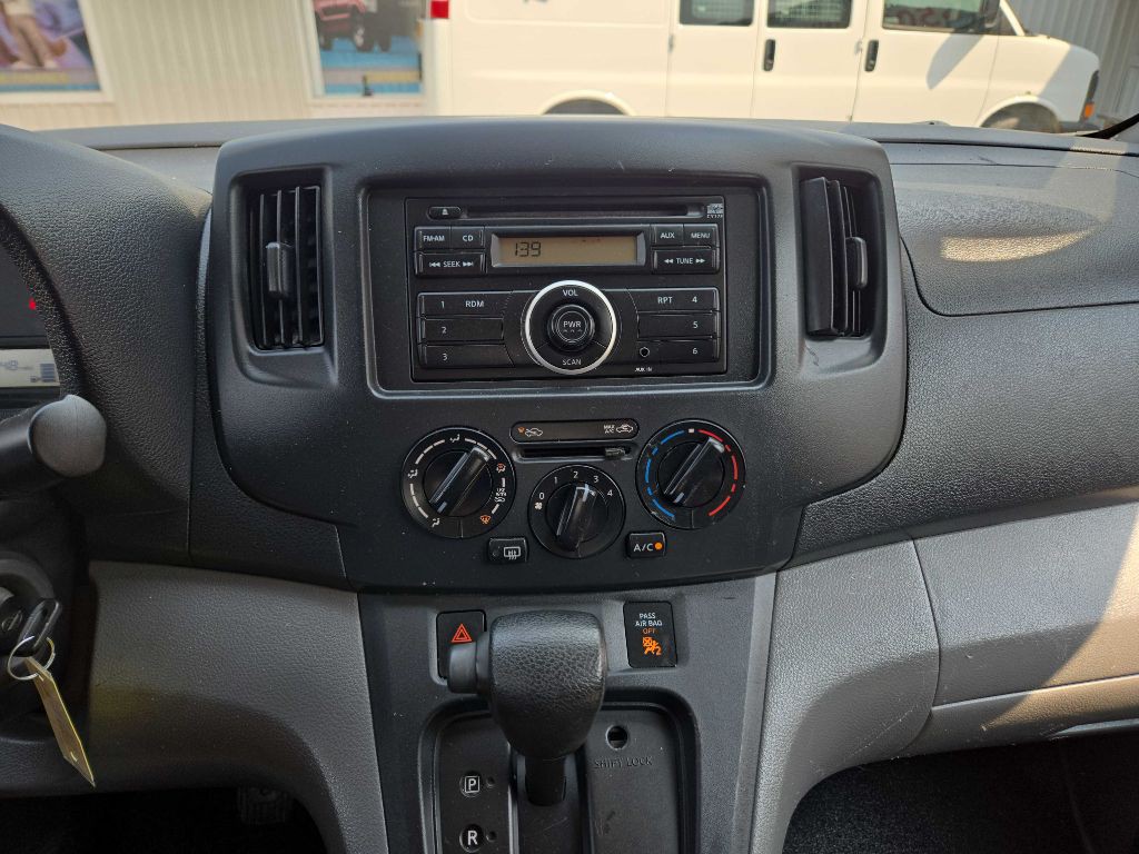2016 Nissan NV200 Image 16