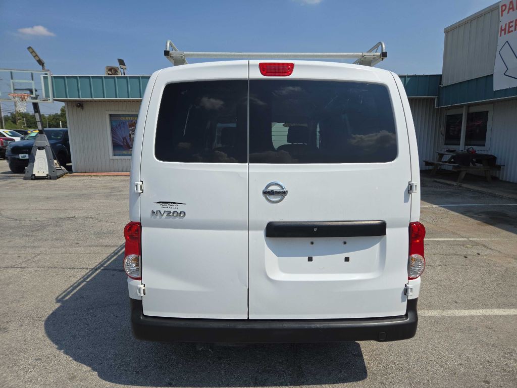 2016 Nissan NV200 Image 4