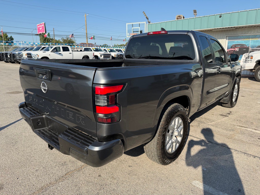 2022 Nissan Frontier Image 5