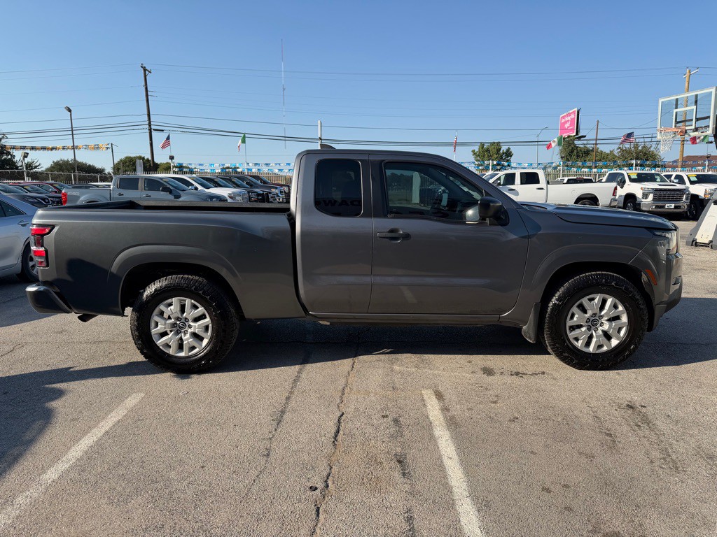 2022 Nissan Frontier Image 6