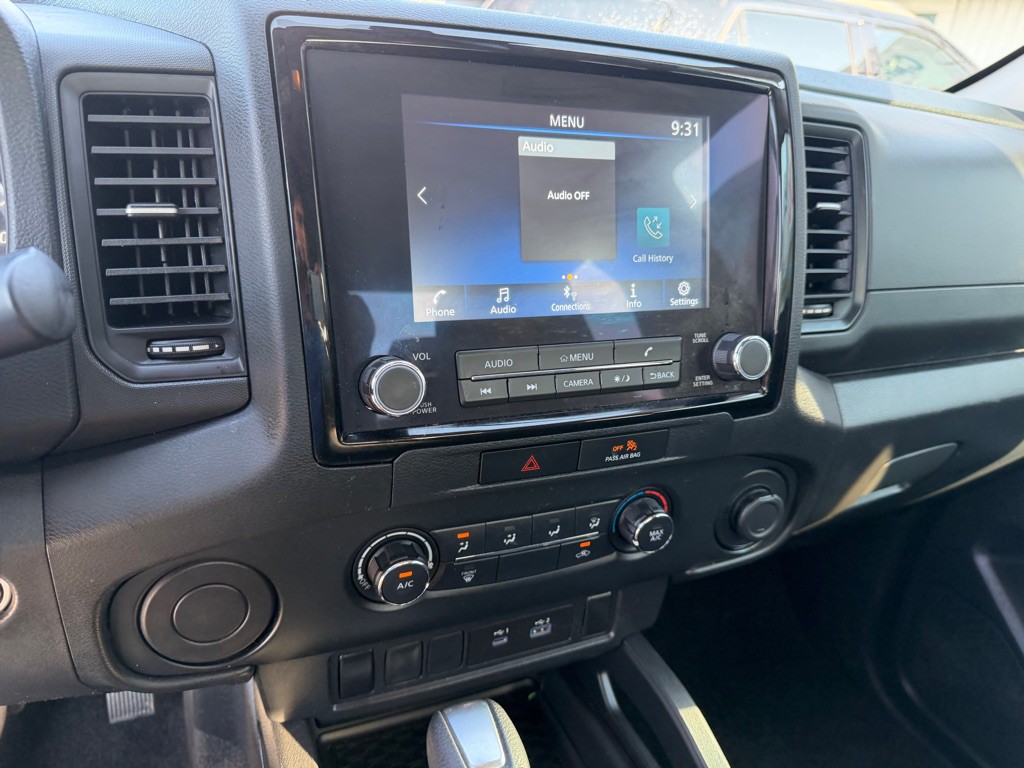 2022 Nissan Frontier Image 14