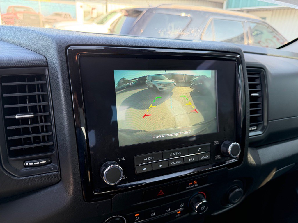 2022 Nissan Frontier Image 15
