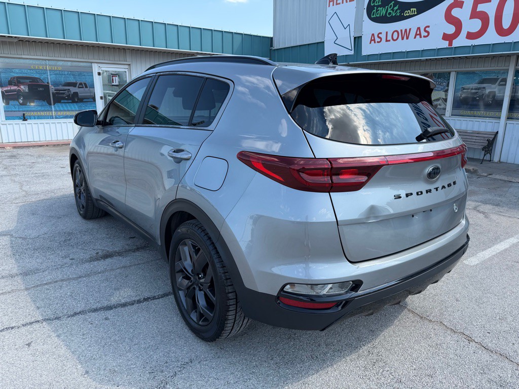 2022 Kia Sportage Image 3