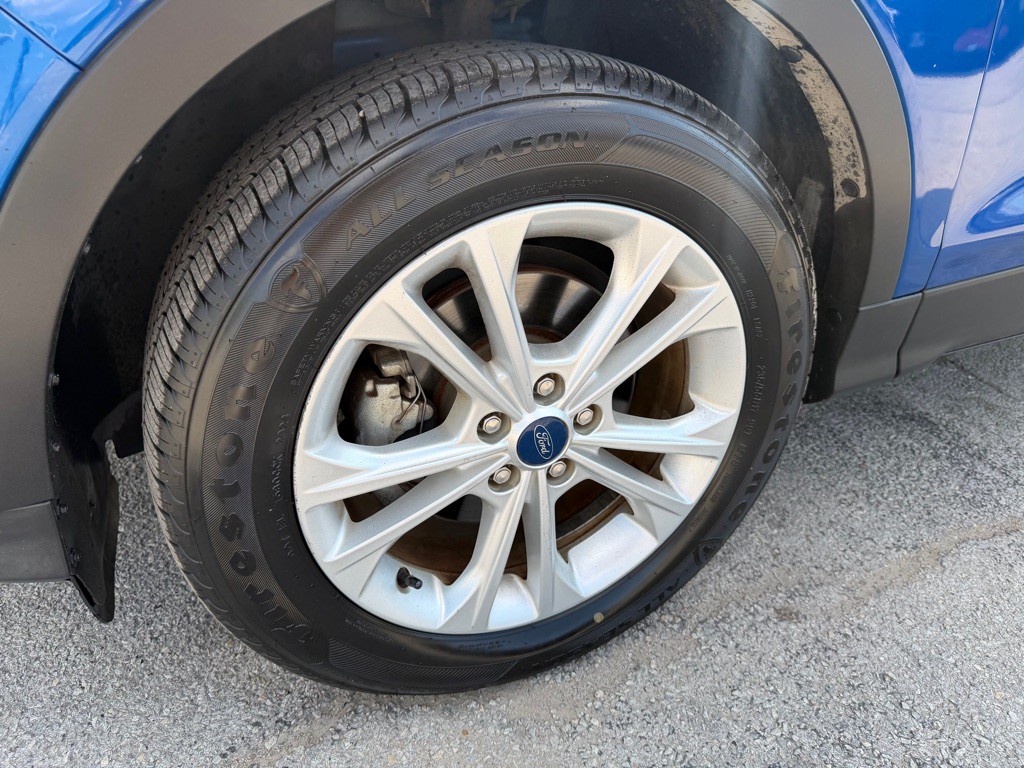 2019 Ford Escape Image 9