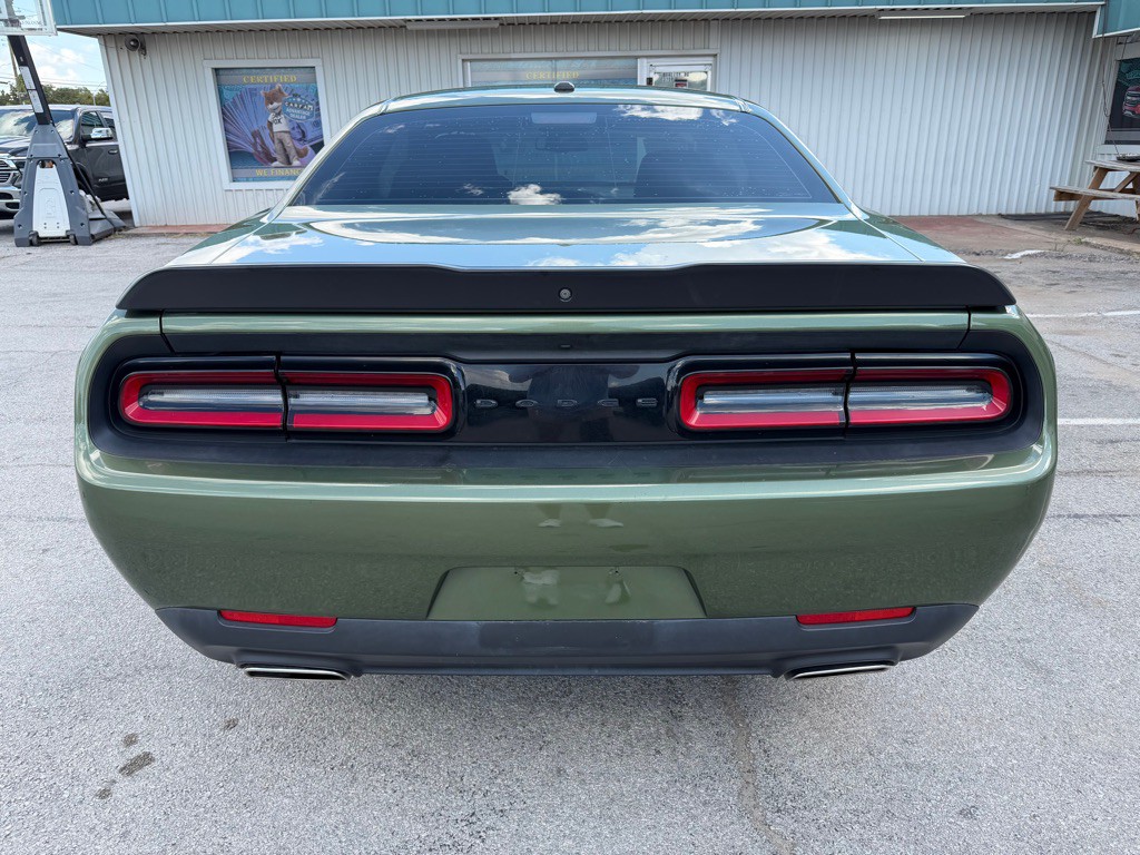 2022 Dodge Challenger Image 4