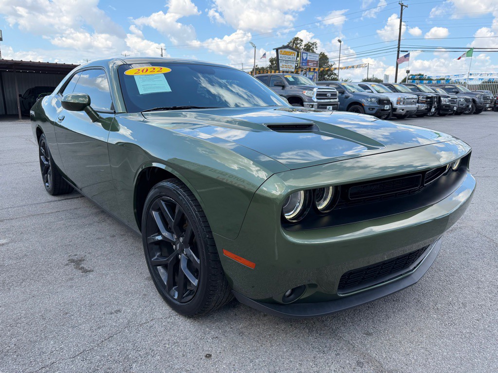 2022 Dodge Challenger Image 7