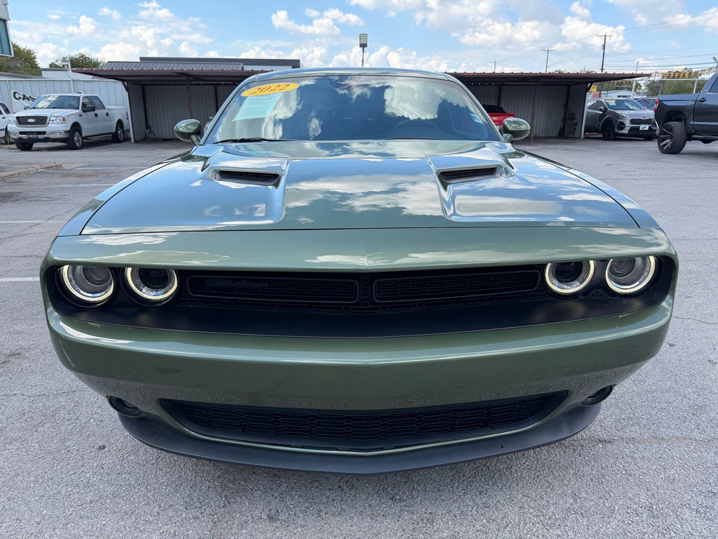 2022 Dodge Challenger Image 8