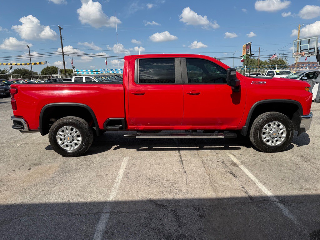 2023 Chevrolet Silverado 1500 Image 6