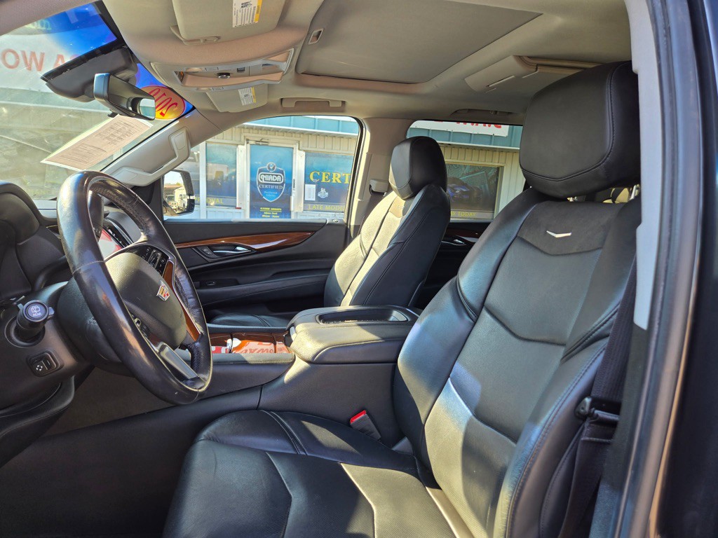 2019 Cadillac Escalade Image 10