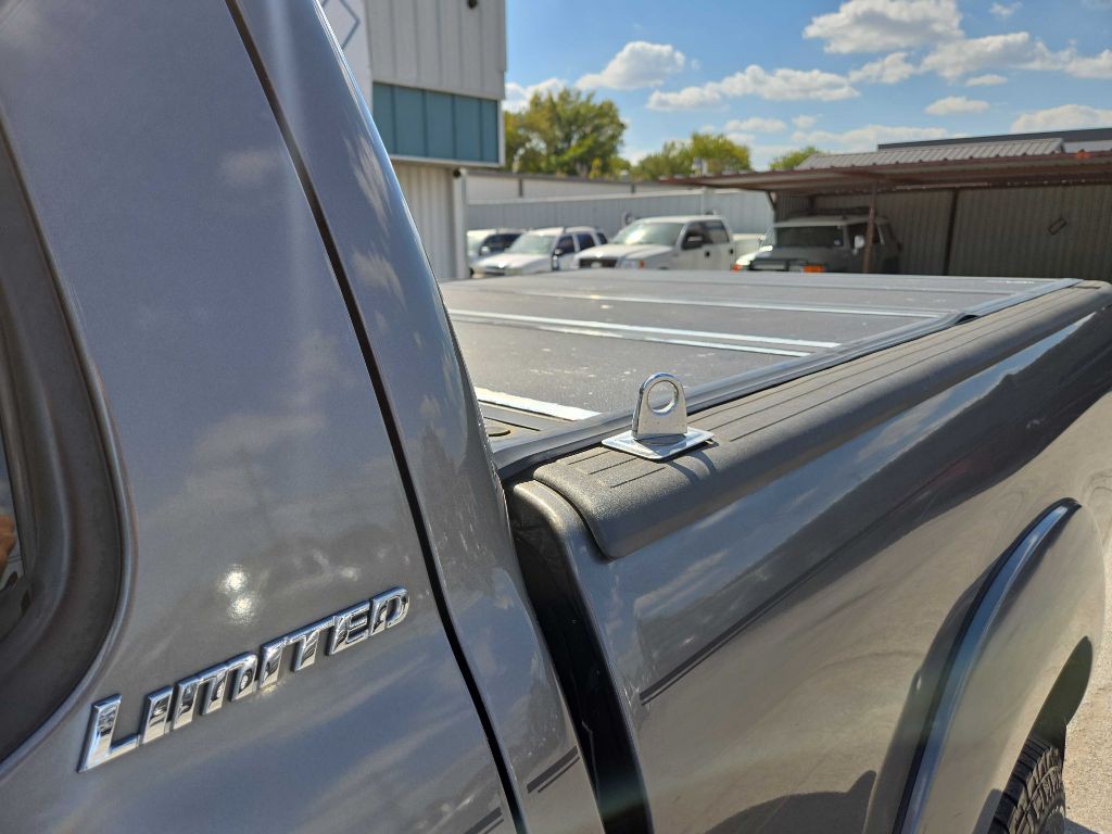 2004 Toyota Tundra Image 9
